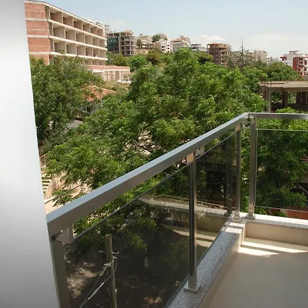 Elegance Apartment *