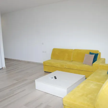 Elegance * Sarande